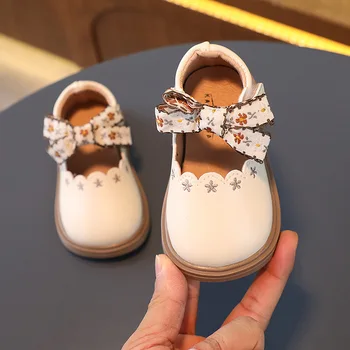 Весенне-осенняя обувь для маленьких девочек, детская обувь принцессы С милым цветочным бантом, обувь для маленьких девочек с мягкой подошвой