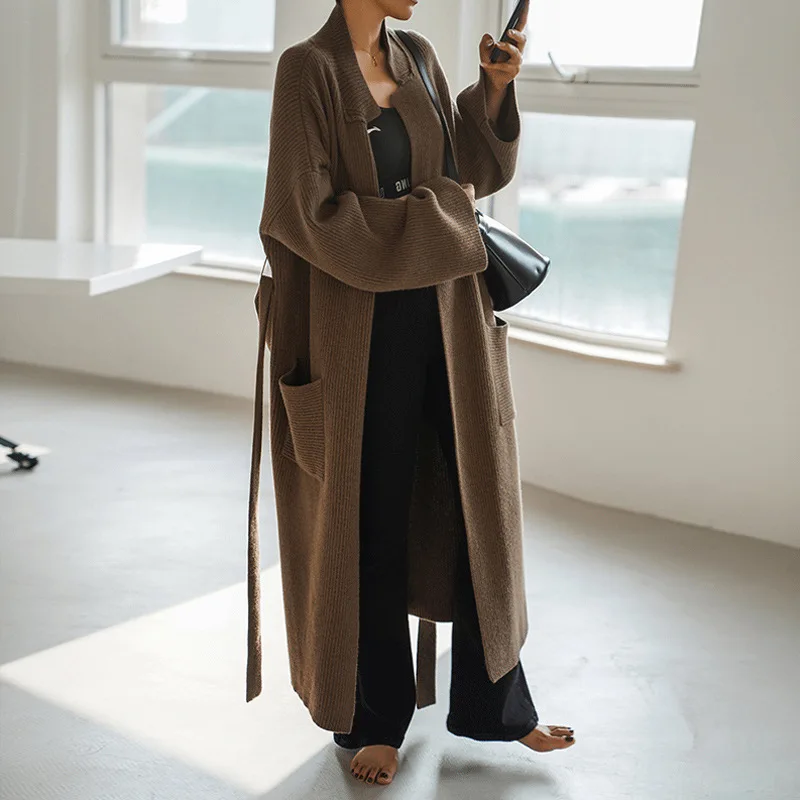 2024 Новый вязаный кардиган в стиле ретро в европейском и американском стиле, женский свободный свитер средней длины, пальто большого размера, оптовая продажа