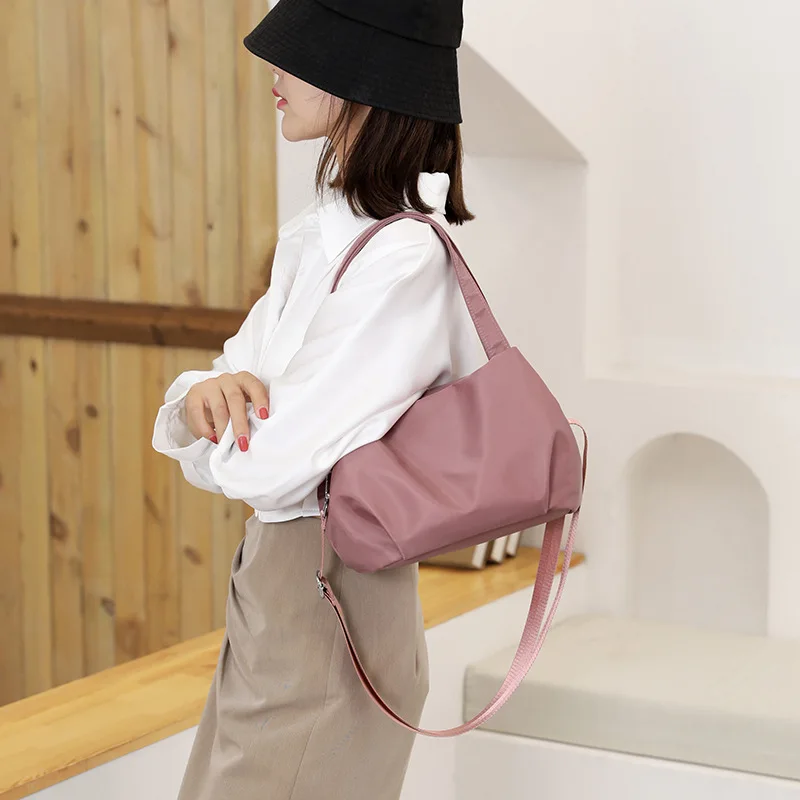 Зима 2023, новая мода, нейлоновая ткань, сумка через одно плечо, легкая и универсальная повседневная сумка для женщин