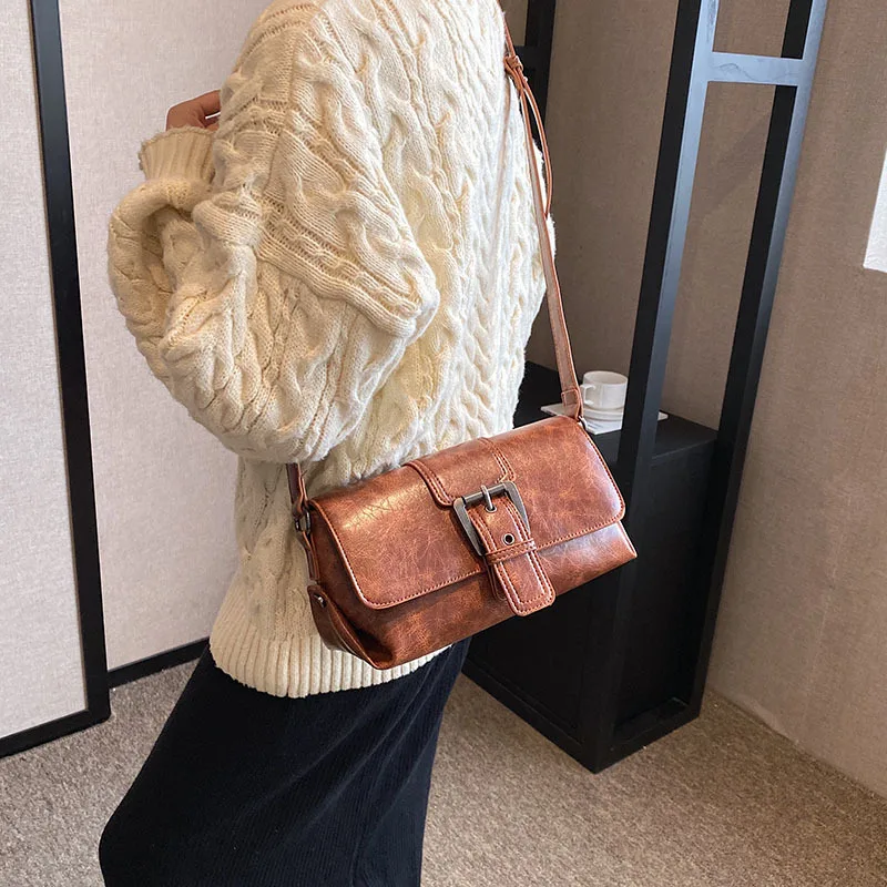 Новые зимние винтажные ретро модные роскошные сумки через плечо для женщин, сумка-мессенджер из искусственной кожи, однотонная простая сумка через плечо подмышками.