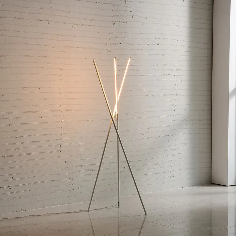 Современный минималистичный светодиодный торшер Дизайнерский арт-деко для гостиной Офисный Штатив Диван-торшер Светильники для спальни